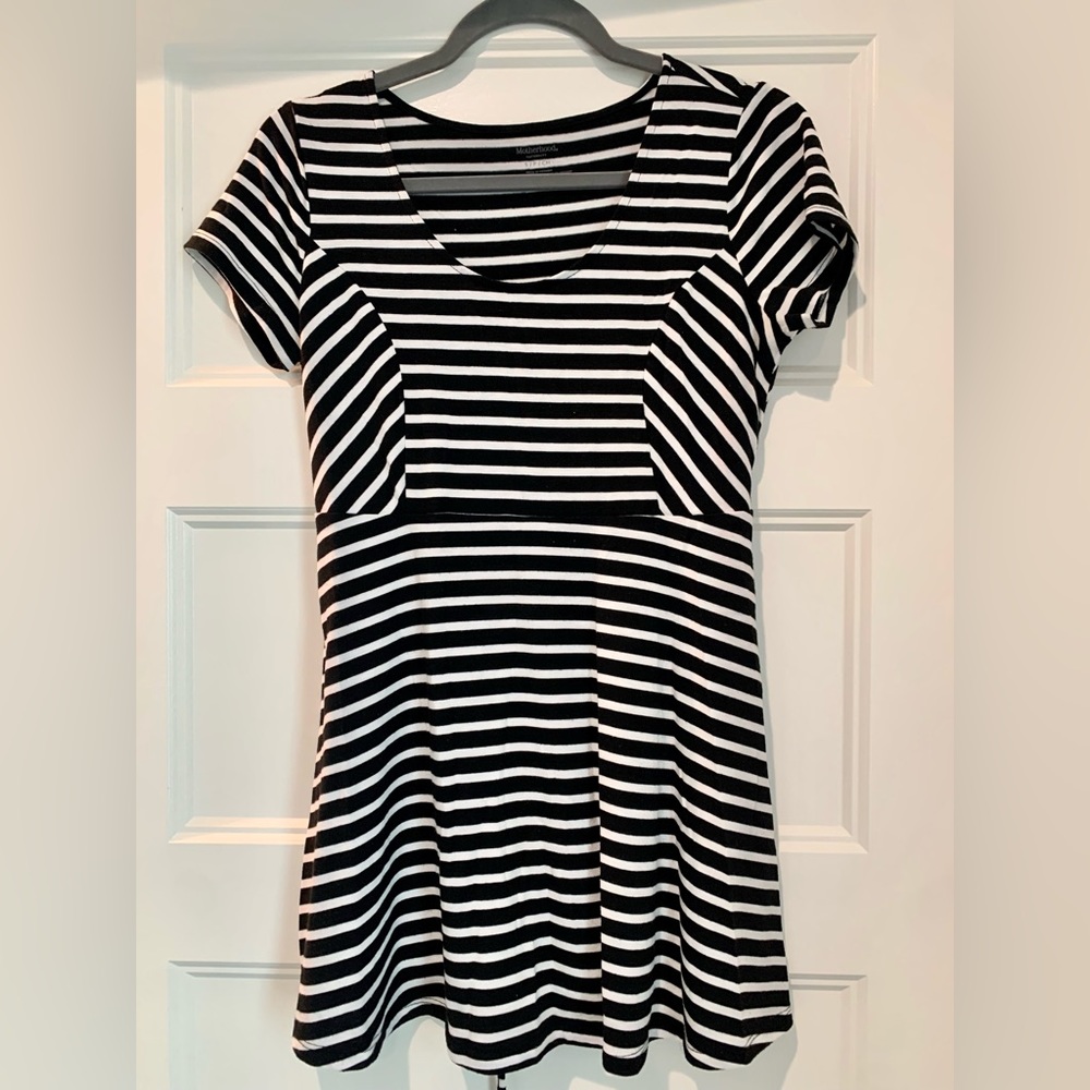 Motherhood Maternity top